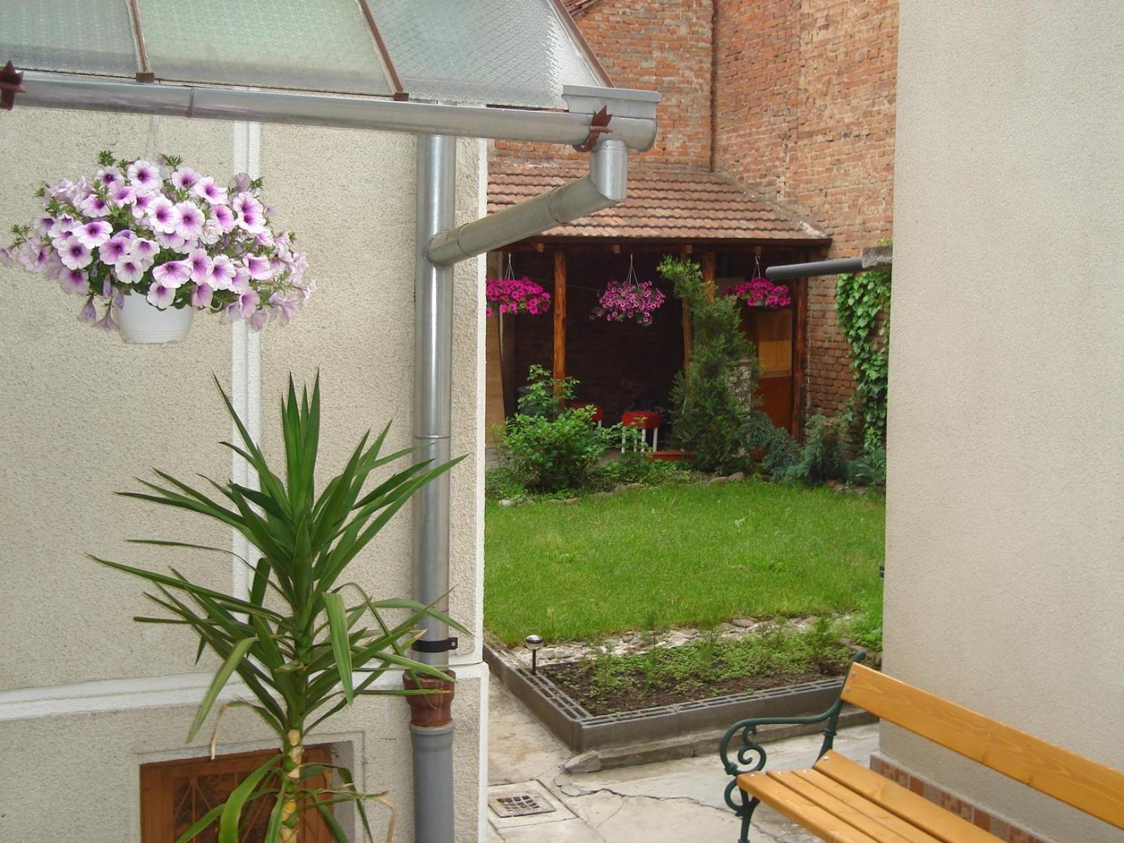 Guesthouse Daniel Oradea Eksteriør billede